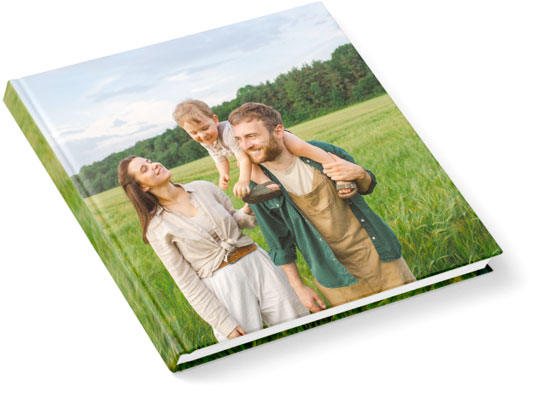 Сімейна фотокнига з фото з телефону